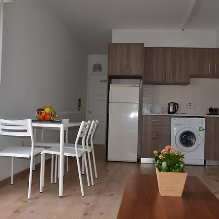 Surf & Sun Holiday Apartamento Limassol