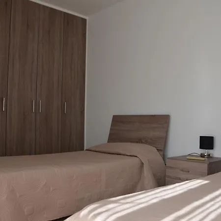 Surf & Sun Holiday Apartamento Limassol