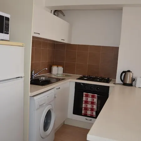 Surf & Sun Holiday Daire Limasol