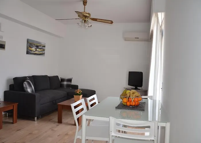 Surf & Sun Holiday Apartamento Limassol