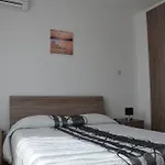 Surf & Sun Holiday شقة *